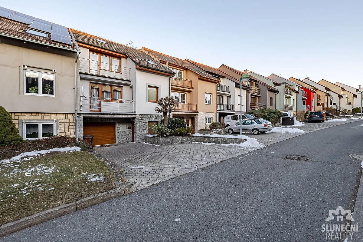 Prodej rodinného domu 240 m², pozemek 255 m²